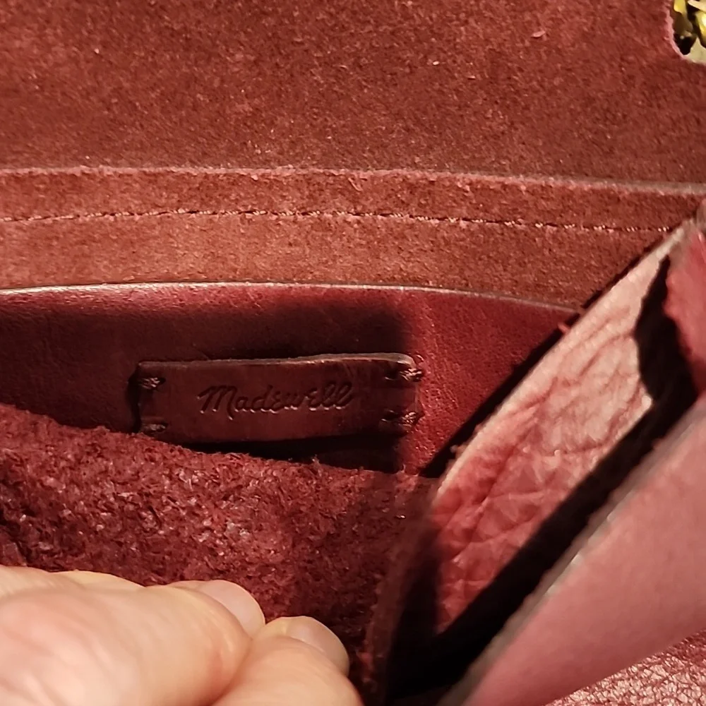 Maxwell Chain Crossbody - Picture 12 of 13